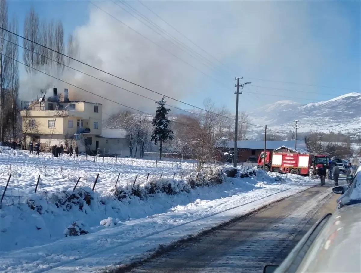 Amasya'da evde çıkan yangın hasara neden oldu