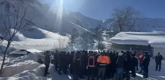 Artvin'de hava koşulları nedeniyle çığ altında kalan kişiyi arama çalışması yapılamadı