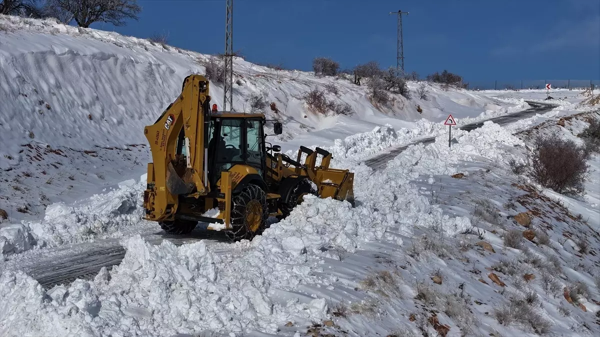Batman'da yol açma çalışmaları sürüyor