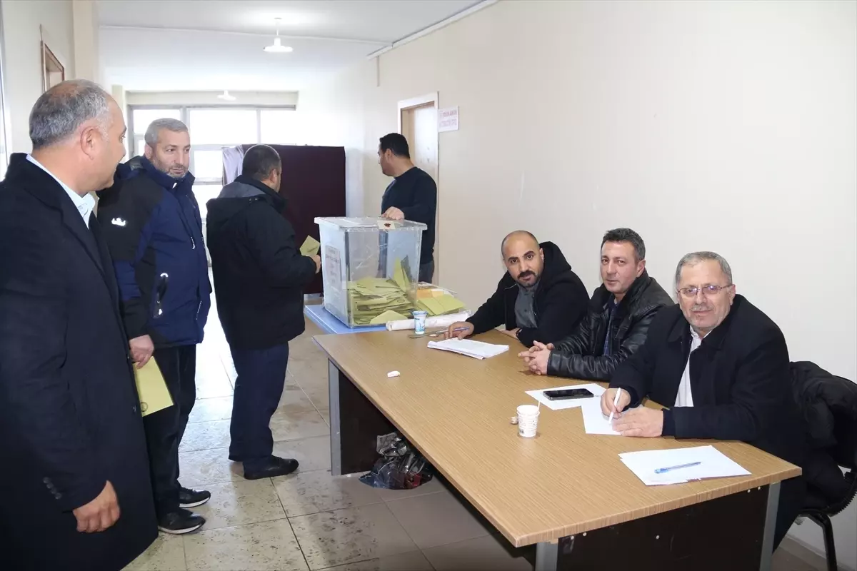 Güroymak'ta Esnaf ve Sanatkarlar Odası seçimi yapıldı