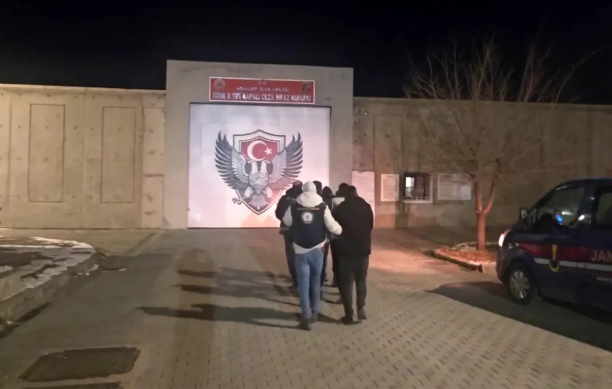 Iğdır'da göçmen kaçakçılığı operasyonu: 3 şüpheli tutuklandı