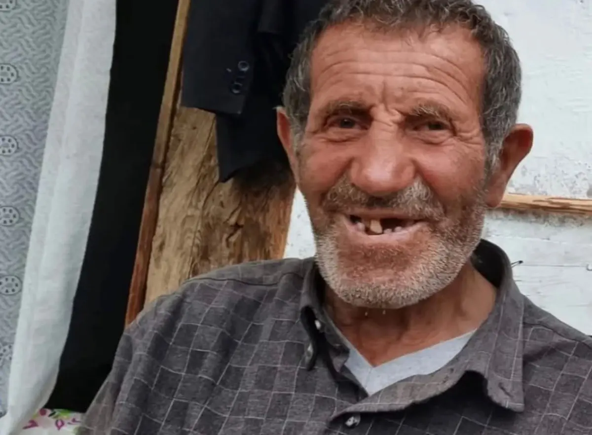 Kar temizlerken ahırın çatısından düşüp öldü