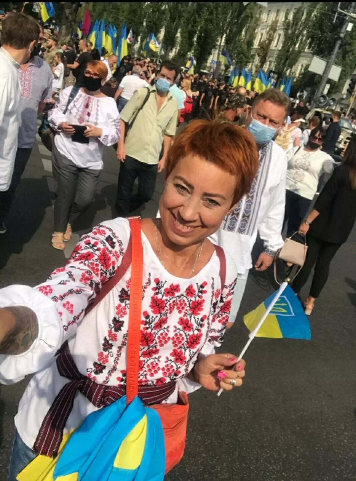 Kuşadası'na sığınan Ukraynalı savaş mağduru anne ve kızı, yeni yıldan barış diledi