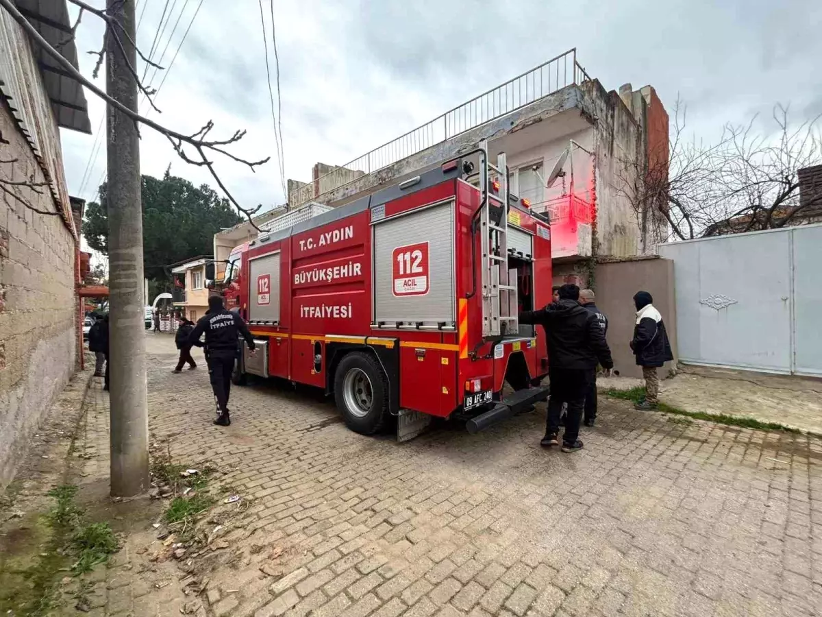 Metruk binada çıkan yangın, ekipleri harekete geçirdi