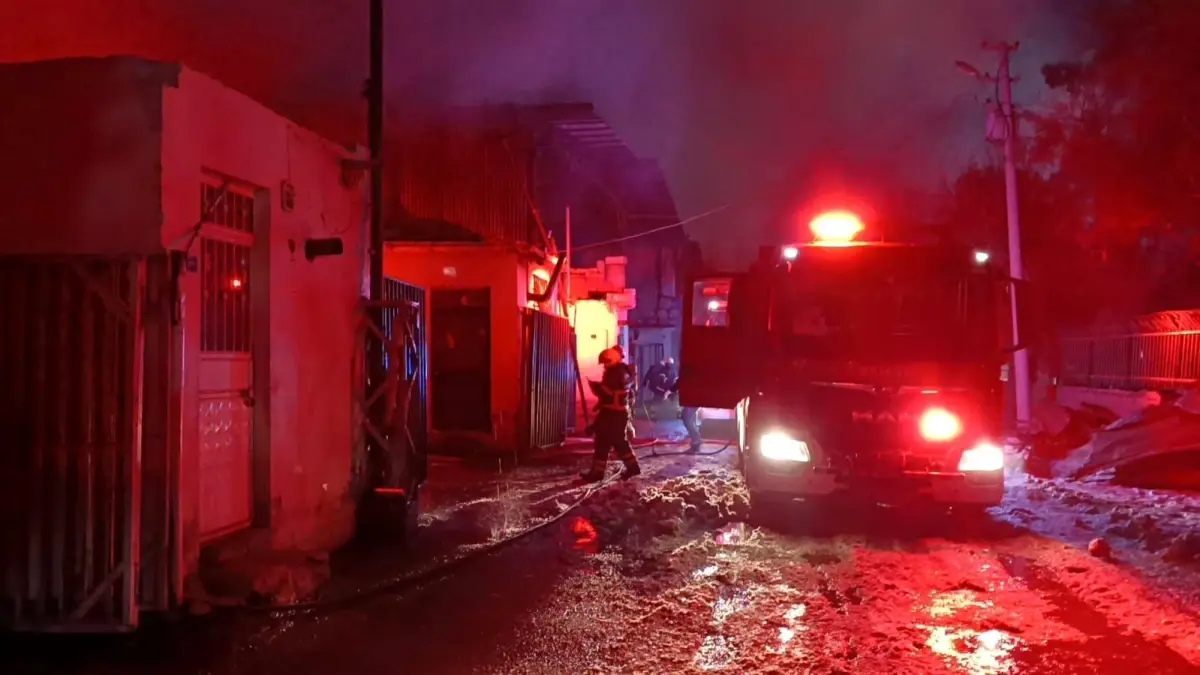 Şanlıurfa'da oduncular pazarında yangın