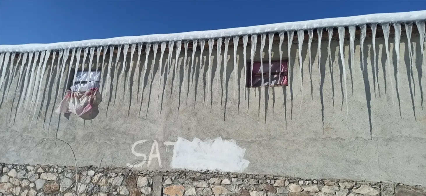 Tokat'ın Yeşilyurt ilçesinde 'dondurucu' soğuk hava etkili oluyor