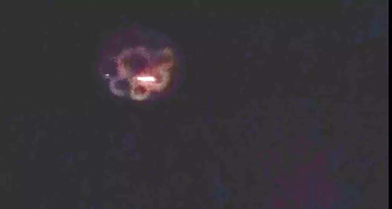 Ankara semalarında gizemli cisim: İki arkadaş o anları kaydetti