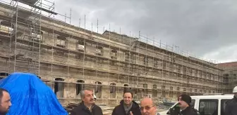 Edirne Valisi Sezer, Mahmudiye Kışlası'ndaki çalışmaları inceledi