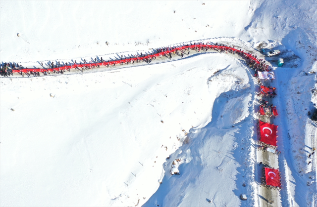 They walked for the martyrs of Sarıkamış at minus 22 degrees