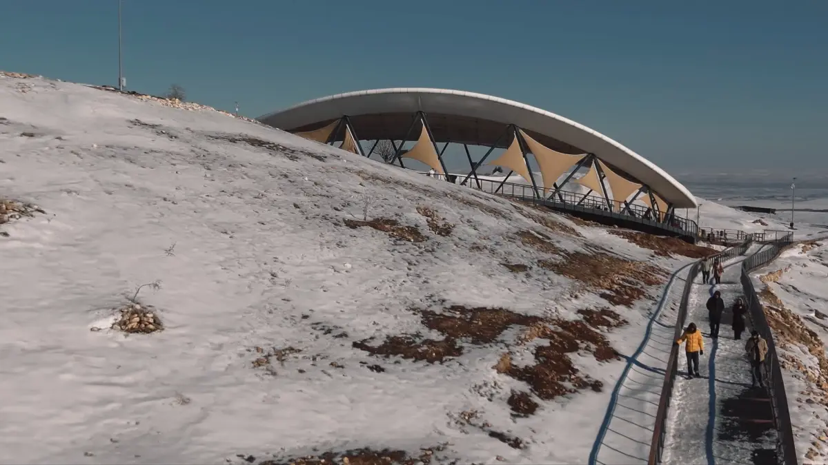 Göbeklitepe'de kar yağışı sonrası manzara dronla görüntülendi