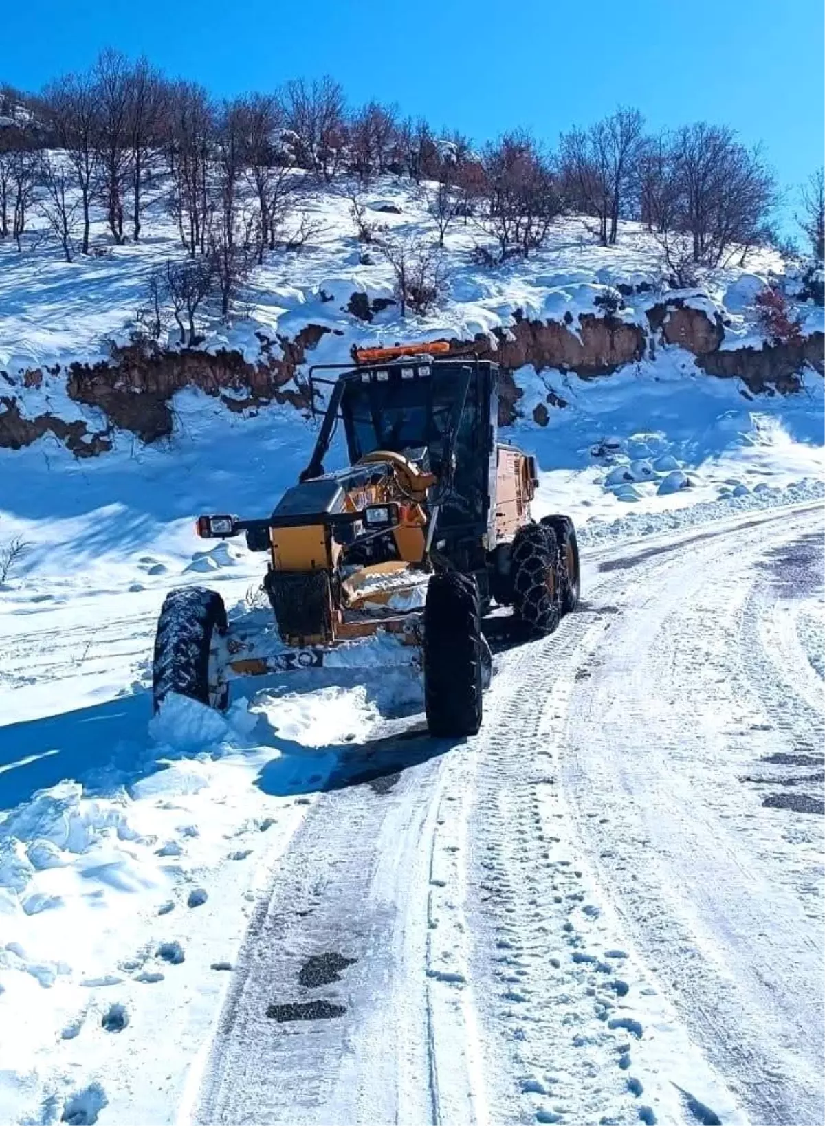 Gölbaşı'nda köy yolları ulaşıma açılıyor
