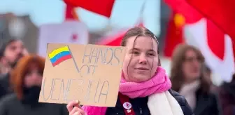 Hollanda'da ABD'nin Venezuela'ya askeri müdahalesi protesto edildi