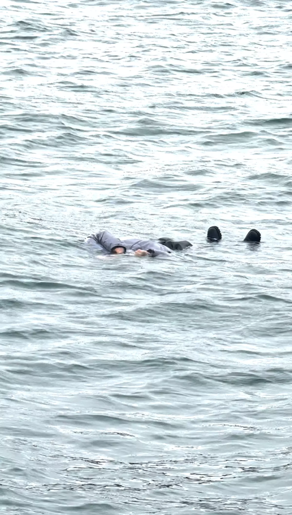 İstanbul Boğazı'nda erkek cesedi bulundu: Kaptan 'Hey yaşıyor musun' diye seslendi