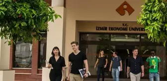 İzmir Ekonomi Üniversitesi'nde infial yaratan skandal: Kız öğrencileri oylamaya koydular