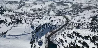 Kahramanmaraş'taki Yeşilgöz Gölü'nde kış manzarası havadan görüntülendi
