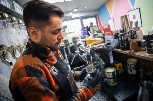 The young entrepreneur who received coffee-making training sends products to 8 countries