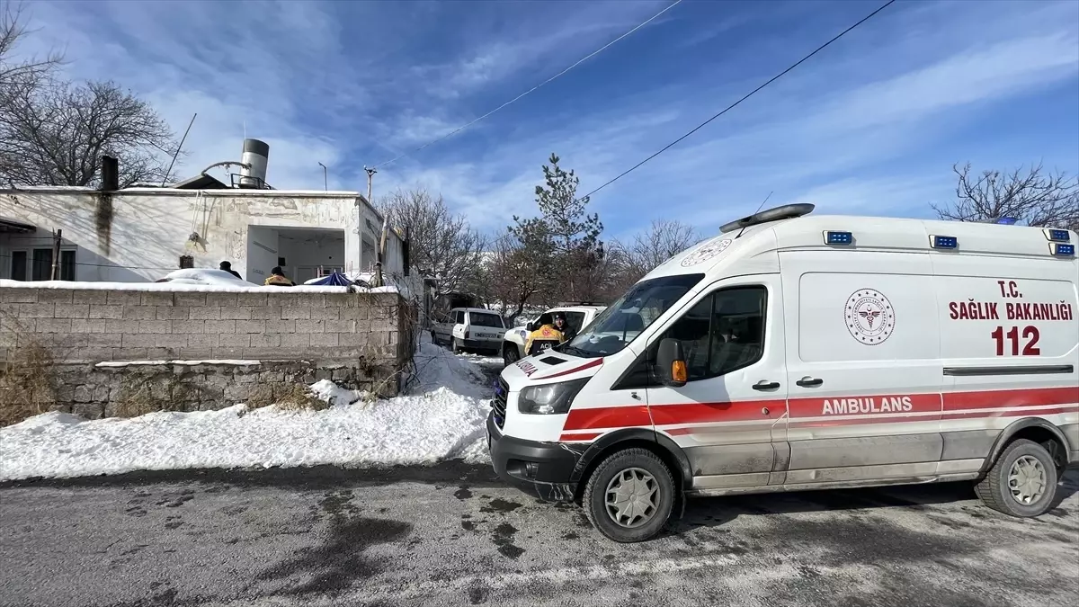 Kayseri'de karbonmonoksitten etkilenen kadın hastaneye kaldırıldı