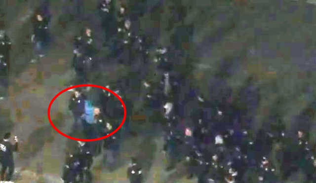 Maduro in New York! He was brought down from the plane like this