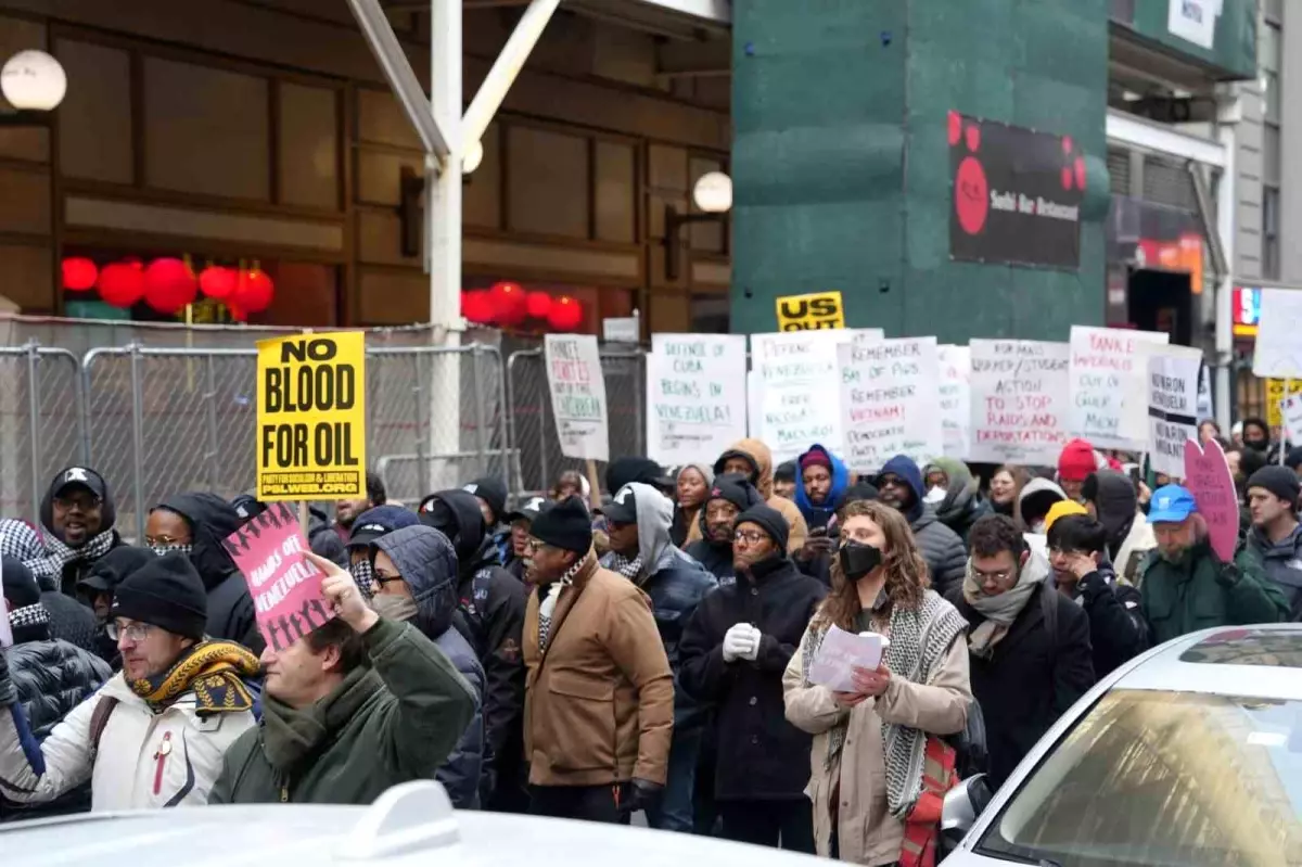 New York'ta binlerce kişi Venezuela için yürüdü