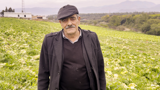 He distributed all his crop for free, those who heard collected it by the sack! It was gone in a day