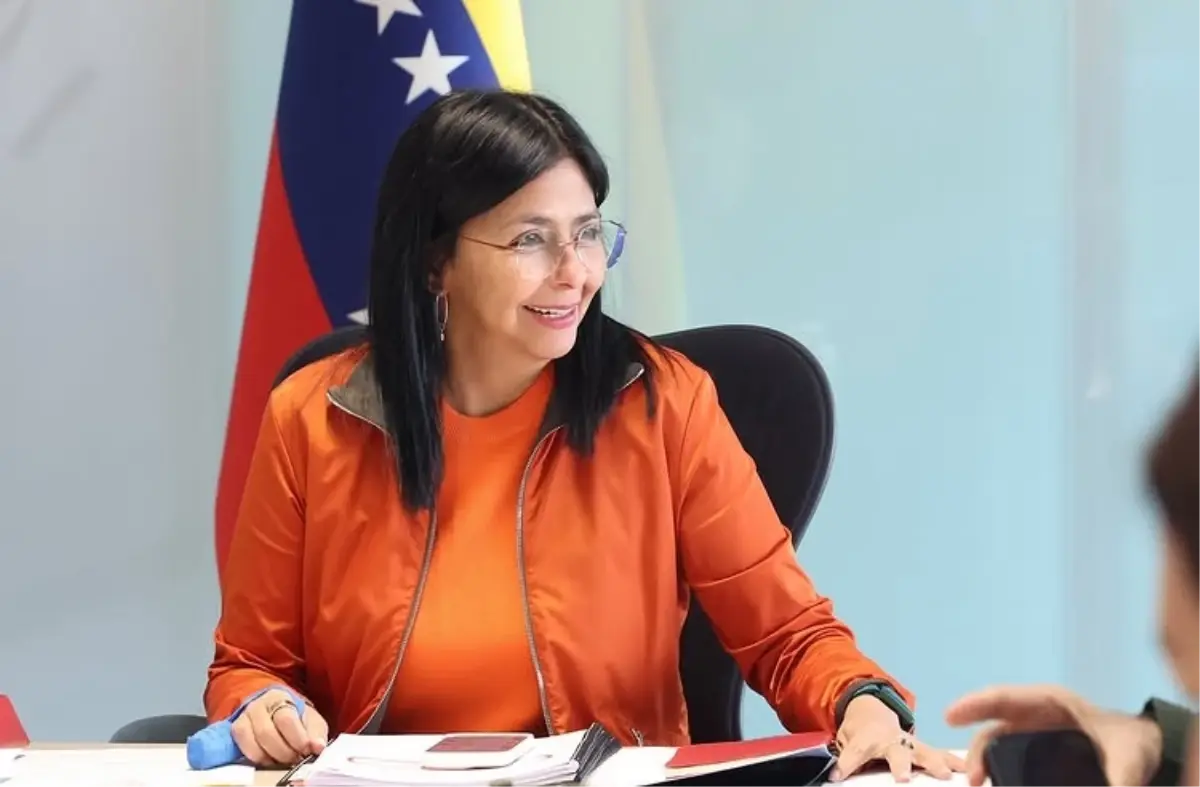 Venezuela Yüksek Adalet Mahkemesi, Devlet Başkan Yardımcısı Delcy Rodriguez'i Geçici Devlet Başkanı olarak...