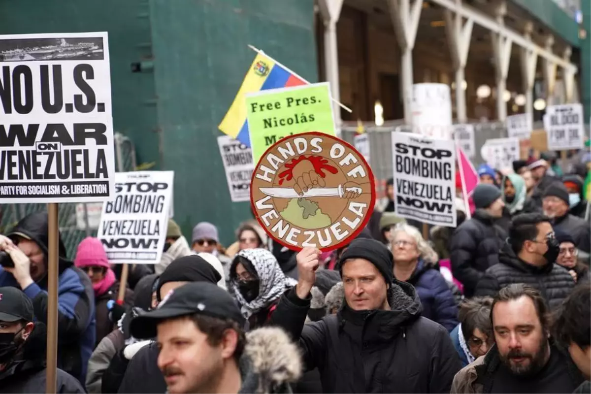 Albüm: ABD'nin Venezuela'ya Yönelik Saldırısına Karşı Pek Çok Ülkede Protestolar Düzenlendi