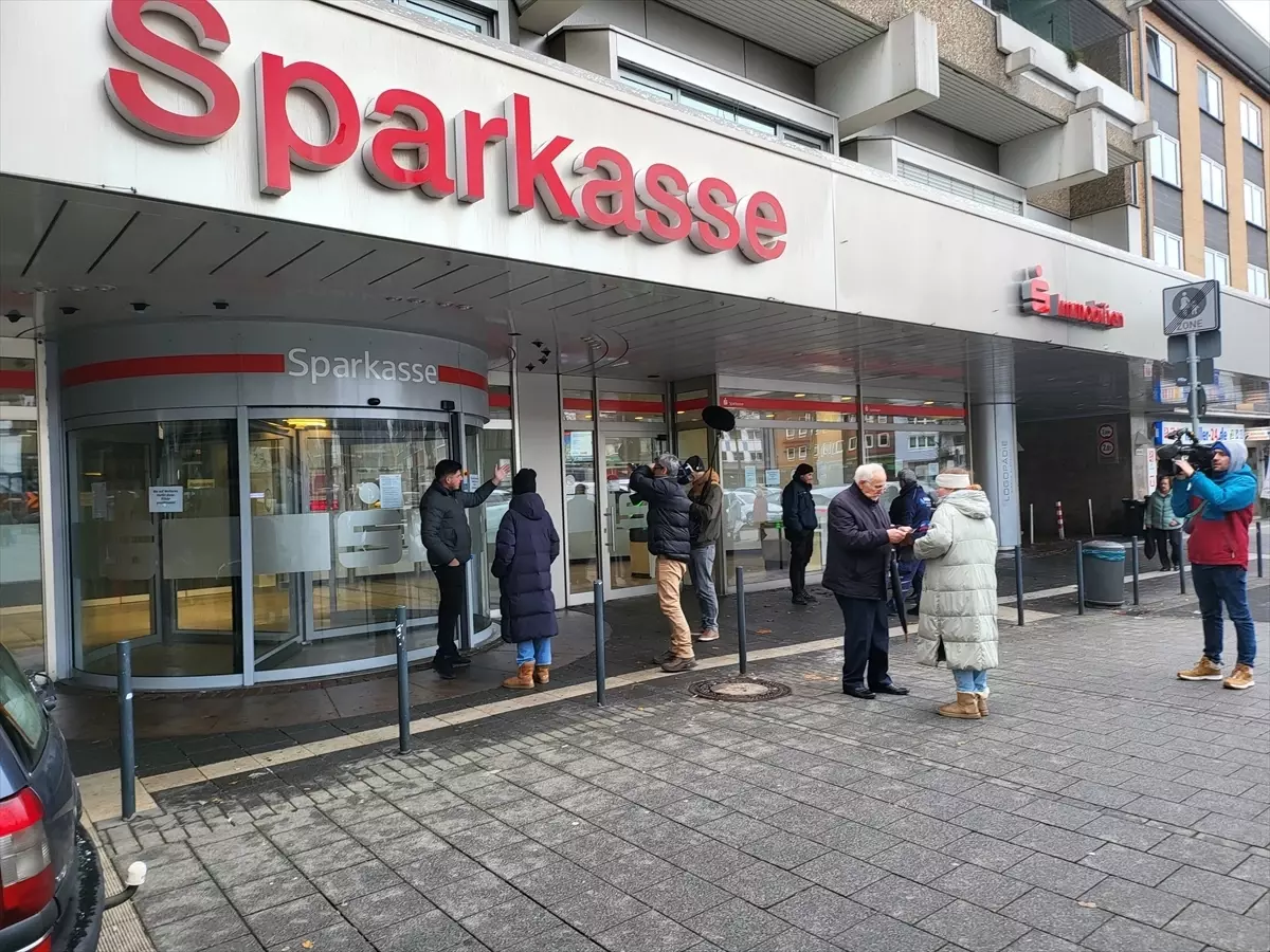 Almanya'da soyulan bankanın mağdurları platform kurdu