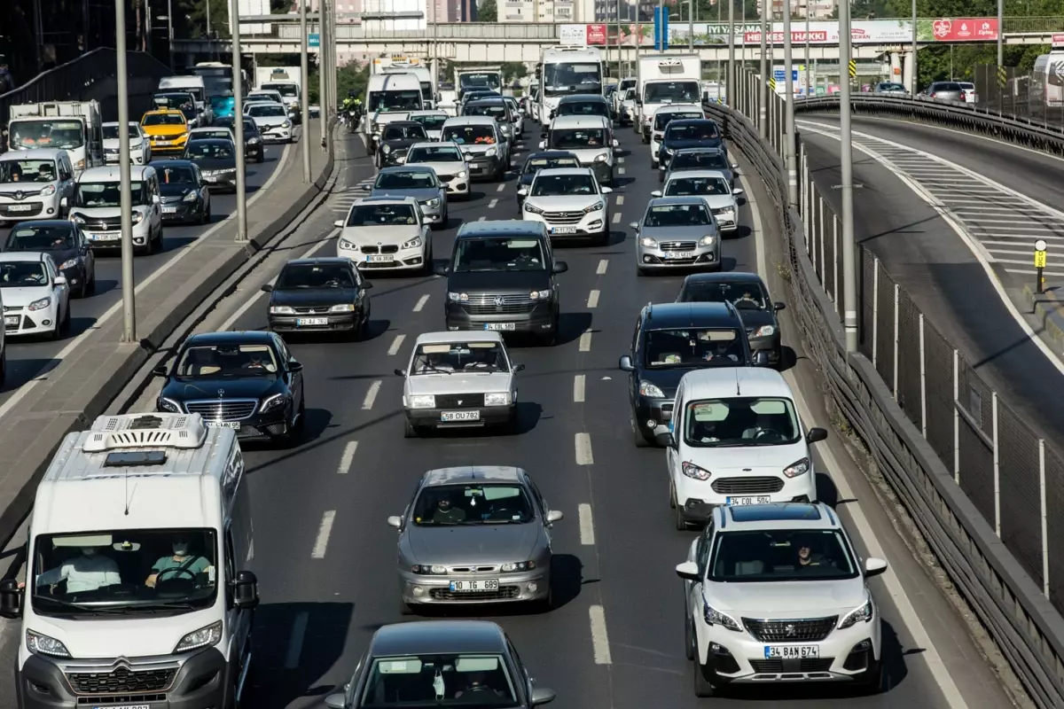 Araç sahipleri dikkat! Zamlı fiyatlar belli oldu, muayene yaptırmayana ceza var