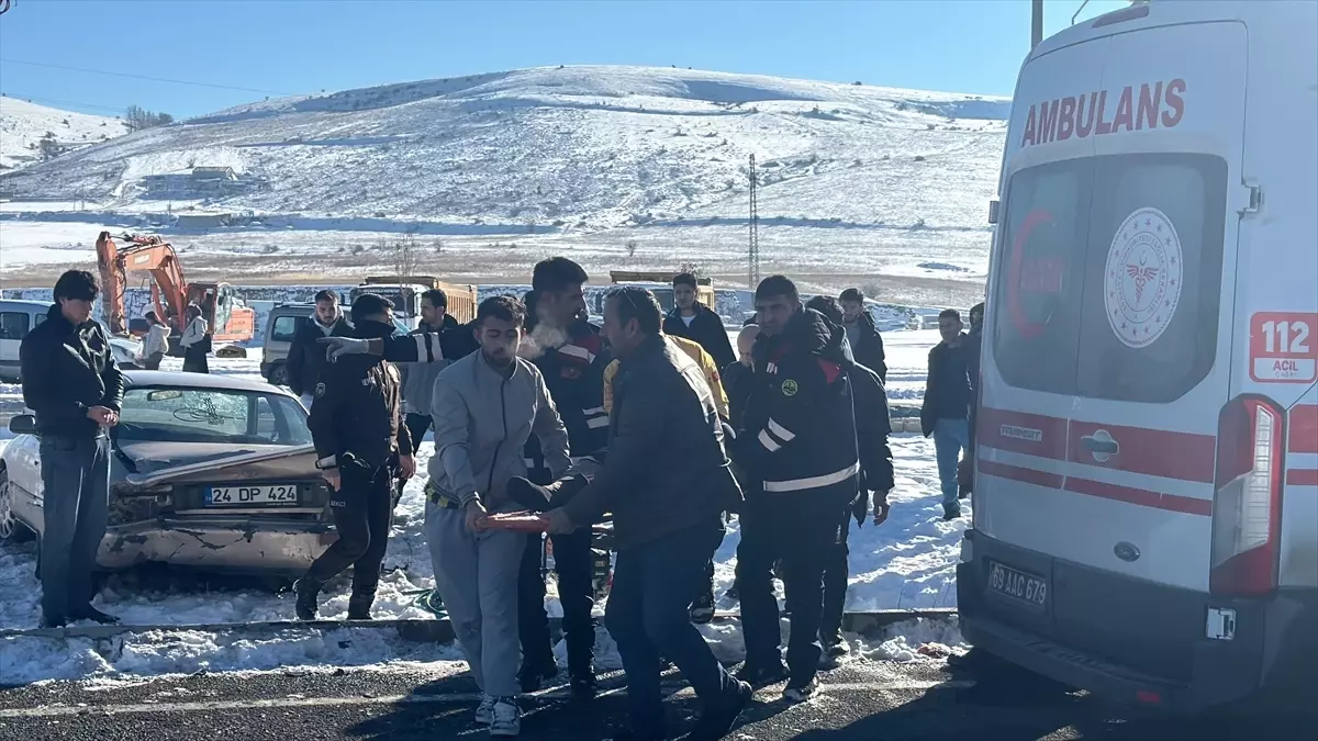 Bayburt'ta zincirleme trafik kazasında 7 kişi yaralandı