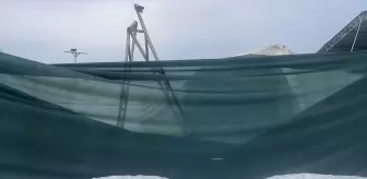 Bolu'da kar yüküne dayanamayan tenis kortunun çatısı çöktü