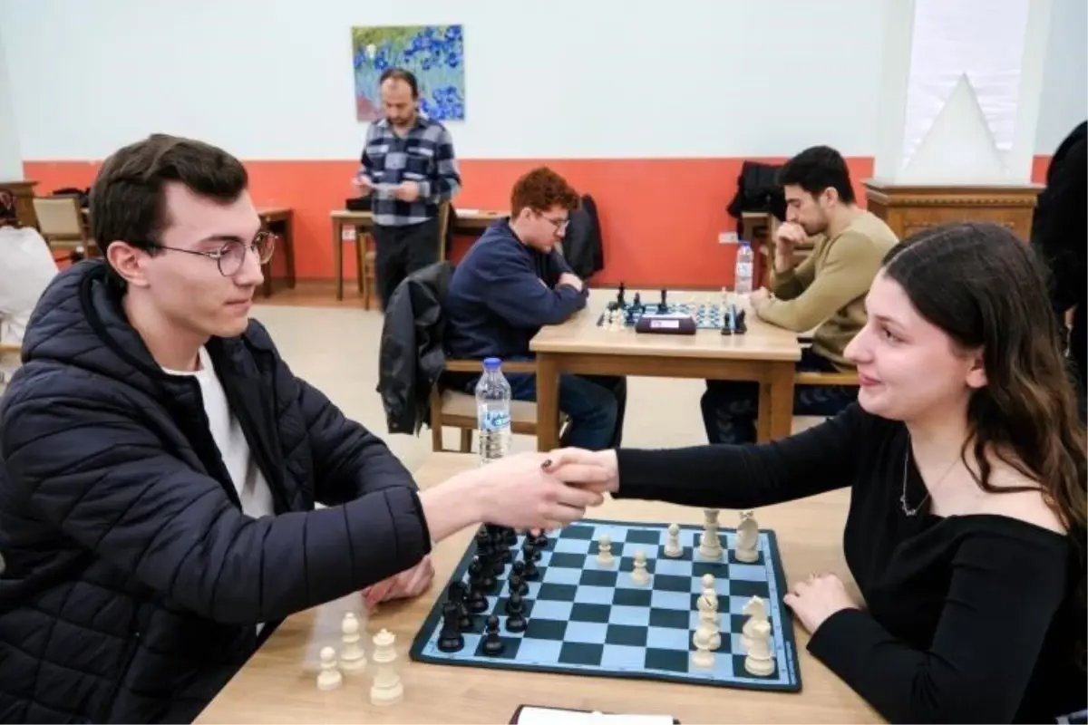 BŞEÜ'de satranç etkinliği gerçekleştirildi