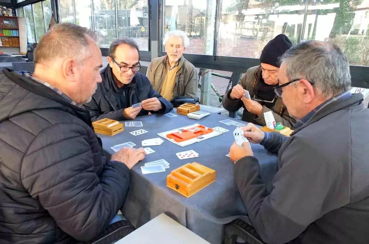 Burhaniye'de Briç Federasyon Turnuvası düzenlendi