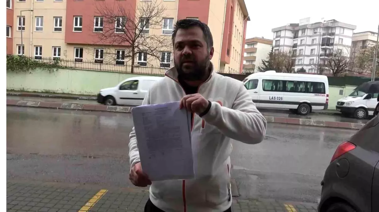 Cadde ortasında yarış yapan araç çarpıp kaçtı, mağdur 2 yıldır adalet bekliyor