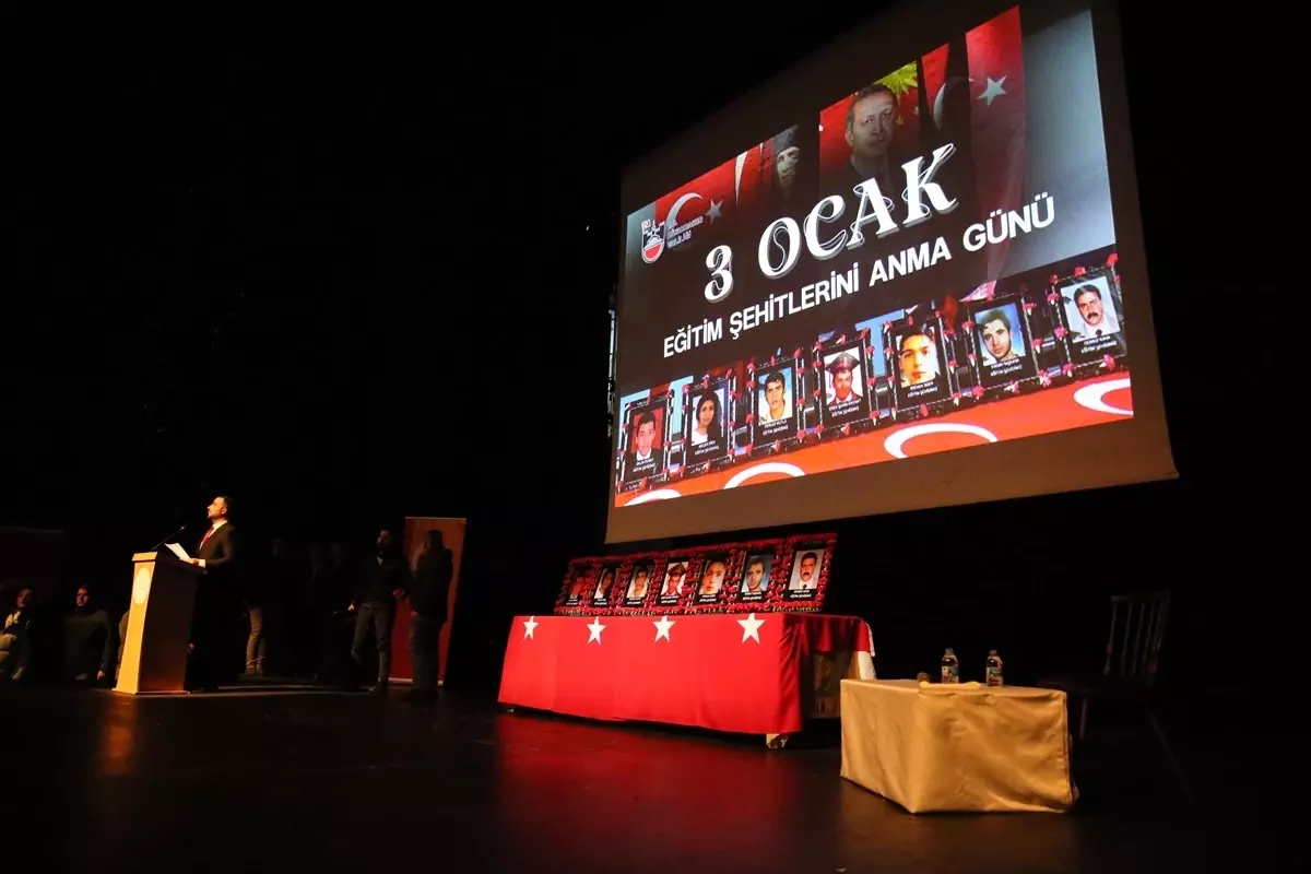 Diyarbakır'da 7 Şehit İçin Anma Töreni