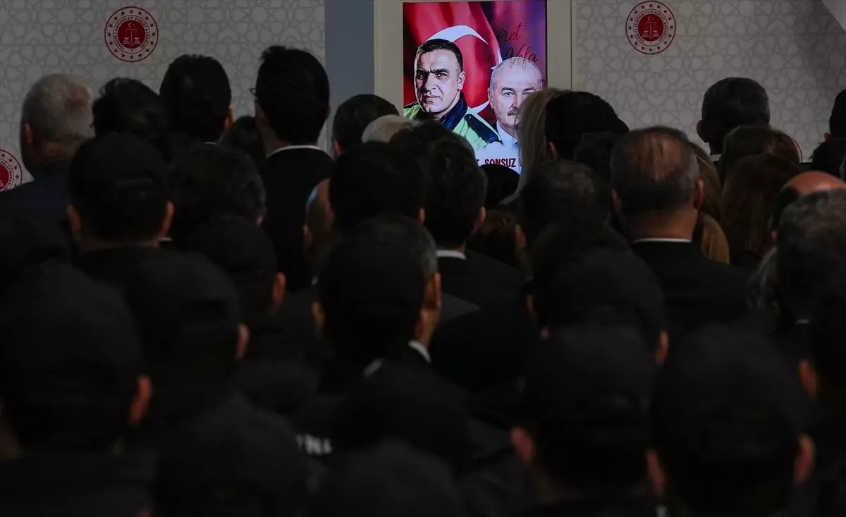 Fethi Sekin ve Musa Can, şehadetlerinin 9. yılında İzmir Adliyesi'nde anıldı