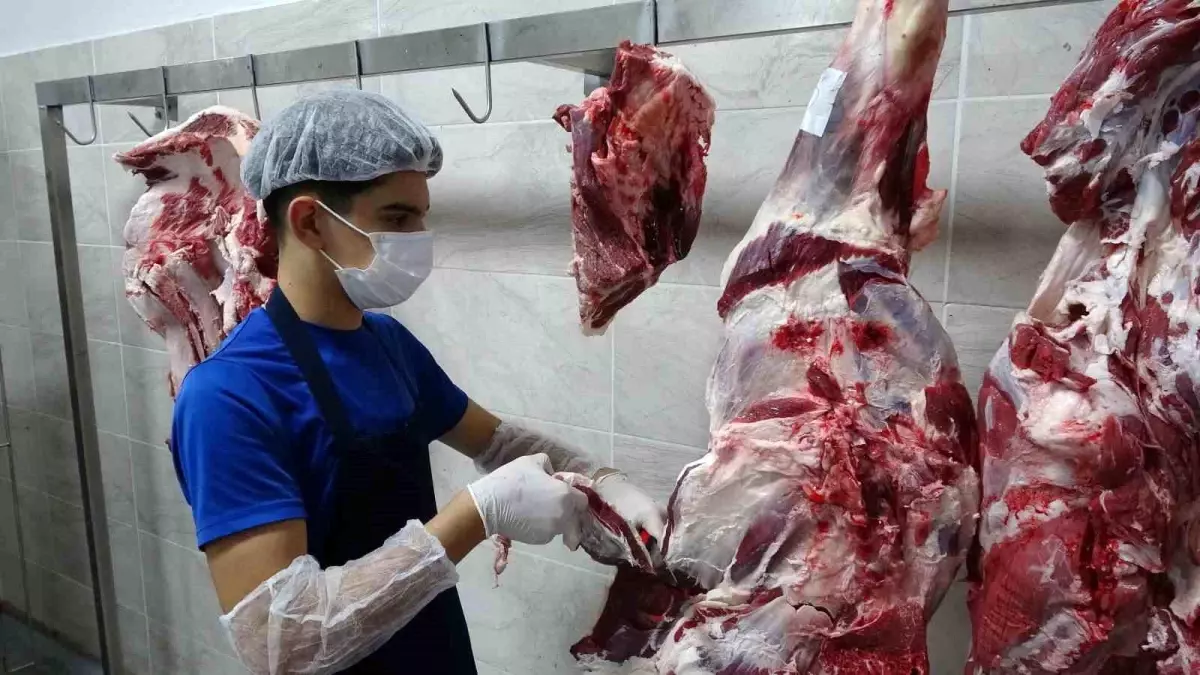 GAHİB Lisesi Öğrencileri Günde 12 Bin Kişilik Yemek Hazırlıyor