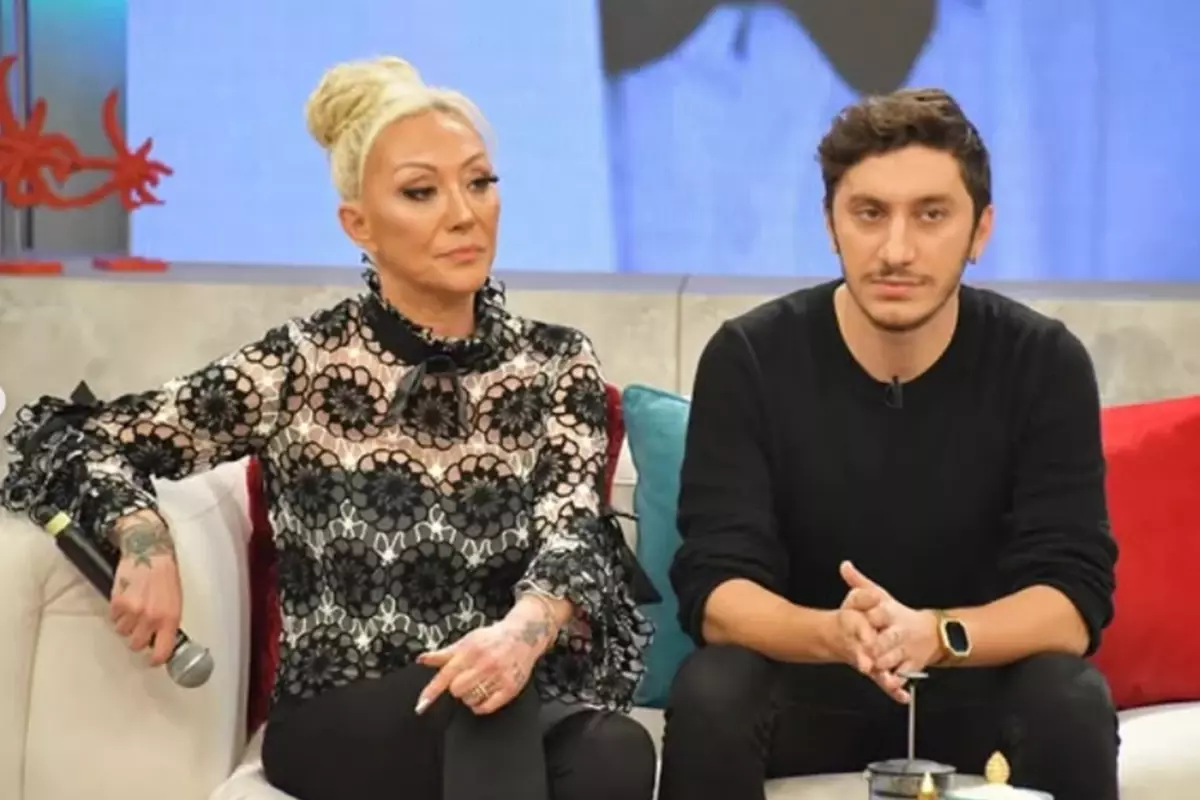 Güllü'nün oğlundan zehir zemberek sözler: Yaptığım en büyük hataydı