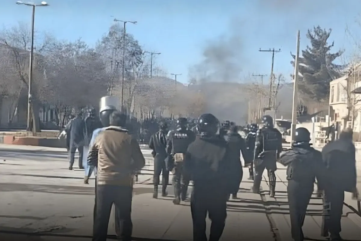 İran'da ekonomik isyan büyüyor: Can kaybı 20'ye yükseldi, gözaltı sayısı binlere dayandı