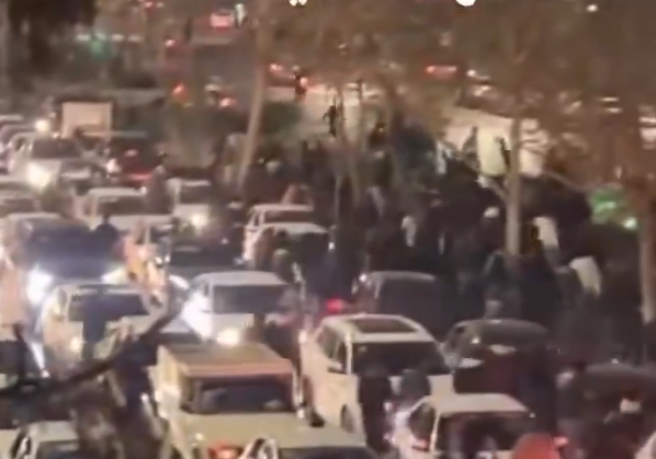 iran kaosa surukleniyor olu sayisi 20 ye 19426681 5028 m