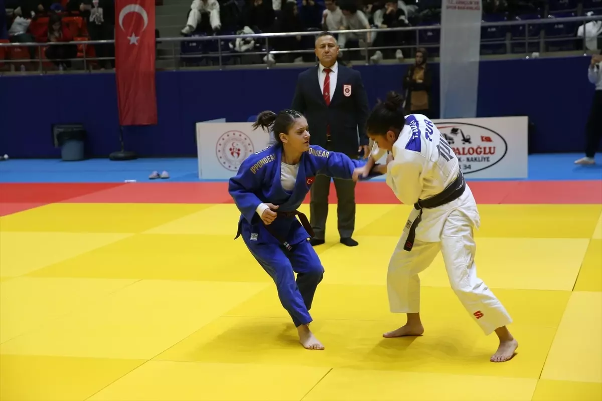 Judo Gençler Türkiye Birinciliği Müsabakaları başladı