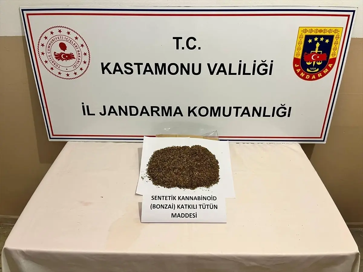 Kastamonu'da uyuşturucuyla yakalanan 5 şüpheli gözaltına alındı