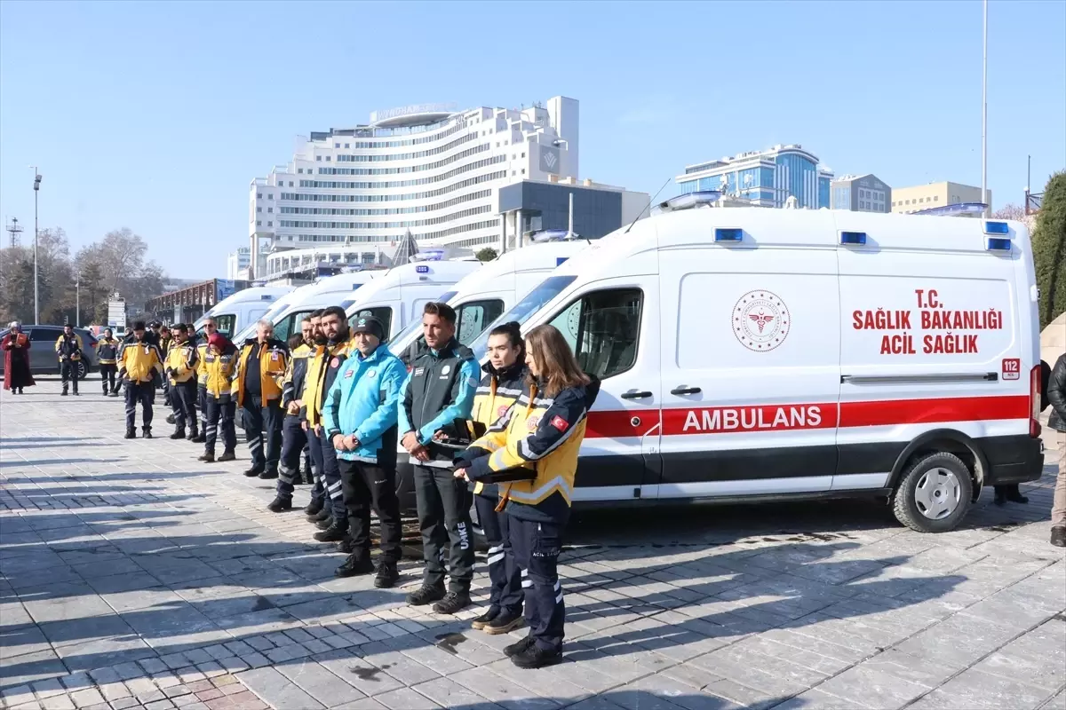 Kayseri'de 112 Acil Sağlık filosuna 12 ambulans eklendi