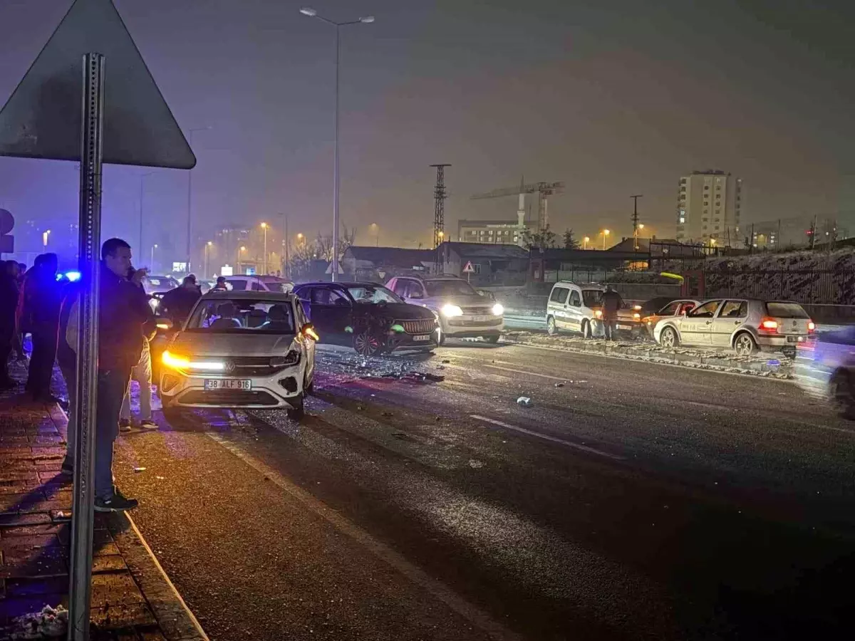 Kaza sonrası elektrikler kesildi, kazalar peş peşe geldi