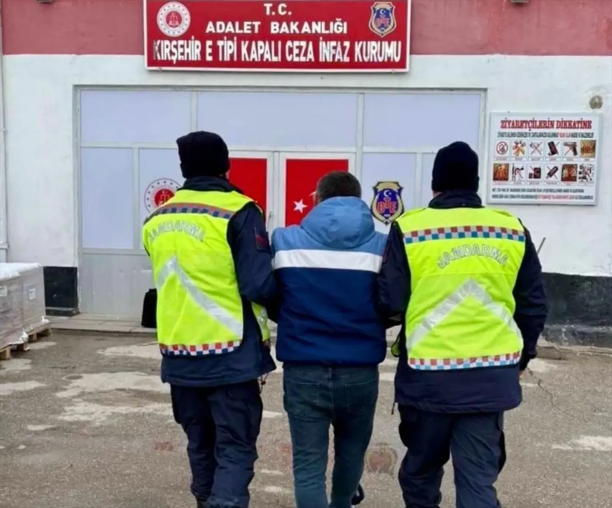 Kırşehir'de hakkında 3 yıl kesinleşmiş hapis cezası bulunan firari yakalandı