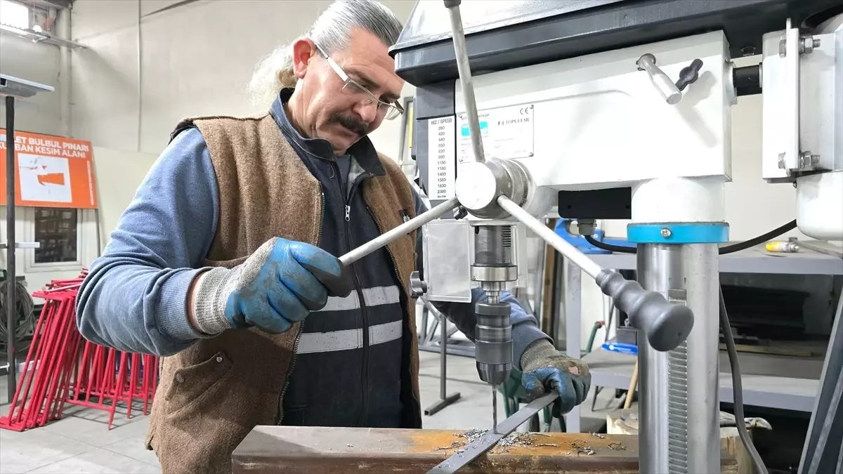 Kocasinan Belediyesi, atölyelerinde yürüttüğü çalışmalarla 32 milyon lira tasarruf sağladı