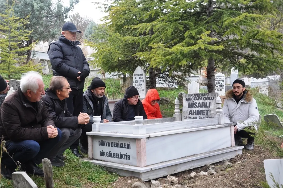 'Kütahya türkülerinin babası' vefatının 42. yıl dönümünde mezarı başında anıldı