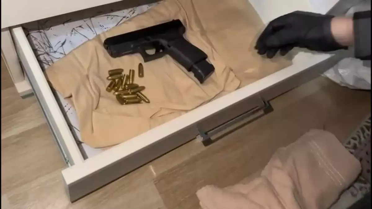 Maltepe'de evinde uzun namlulu silah bulunan şüpheli yakalandı