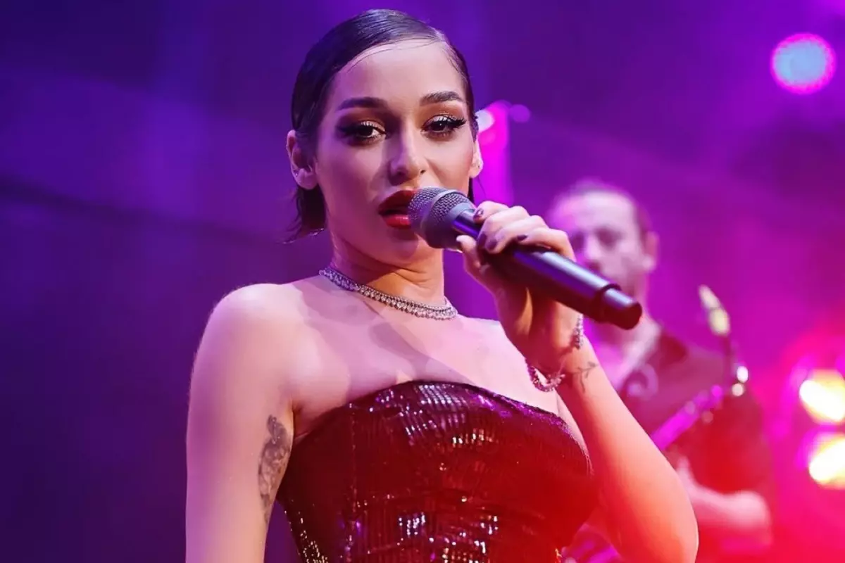 Şarkıcı Alya, uyuşturucu operasyonu kapsamında gözaltına alındı.