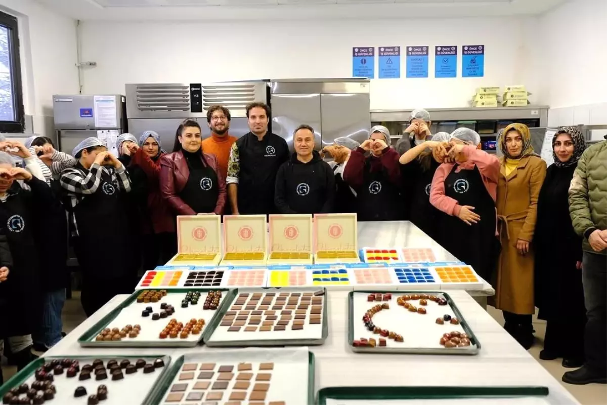 Tokat'ta koruma altındaki çocuklara çikolata yapım eğitimi verildi