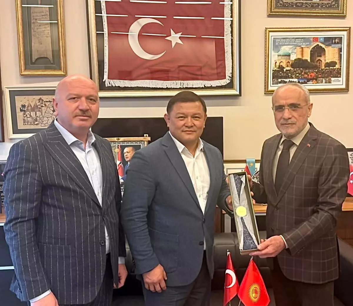 Türkiye ile Kırgızistan arasında siyasi, ekonomik ve diplomatik ilişkiler görüşmesi